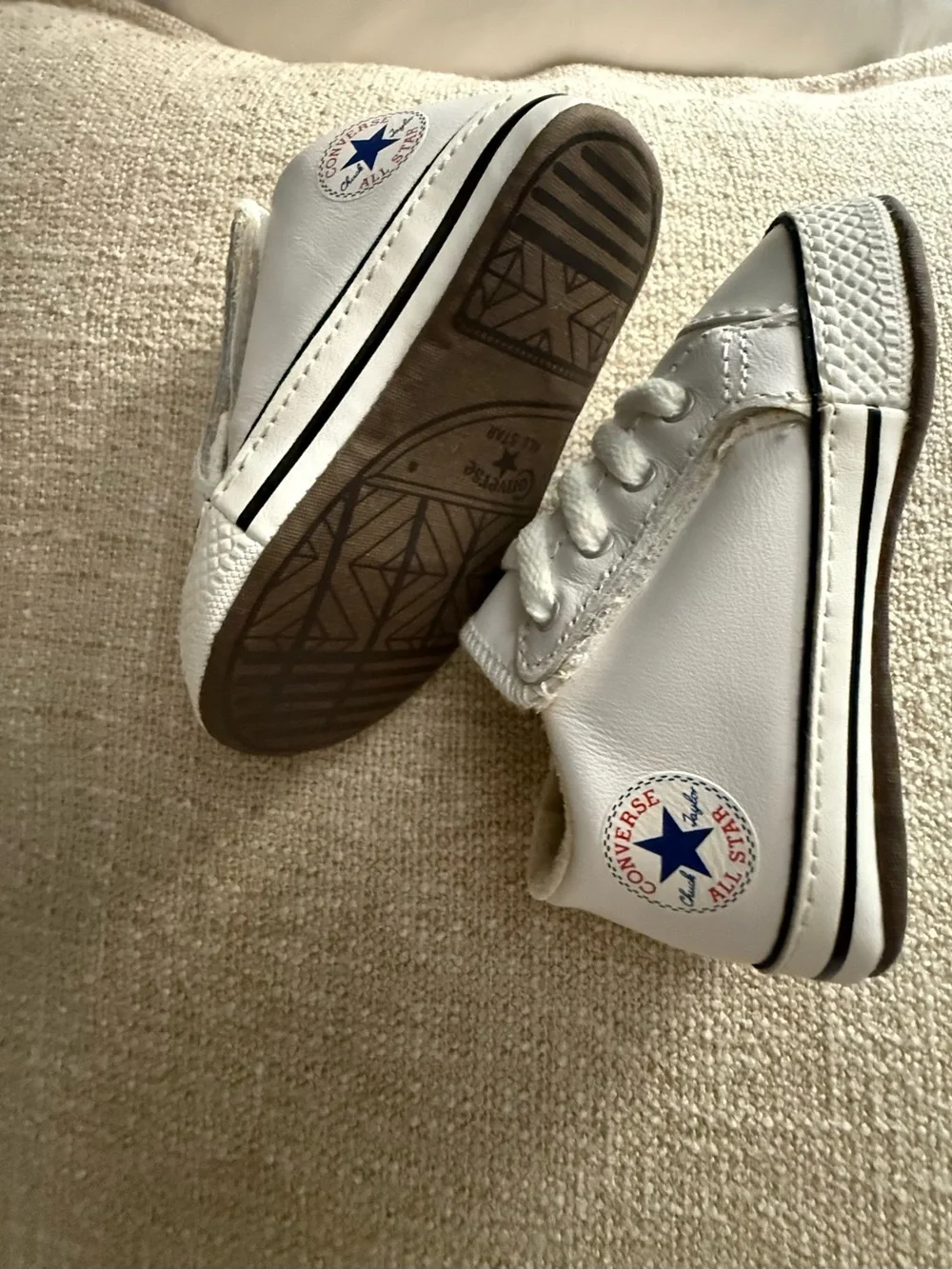 NWOB Converse baby CHUCK TAYLOR  all star cribster crib booties size 3